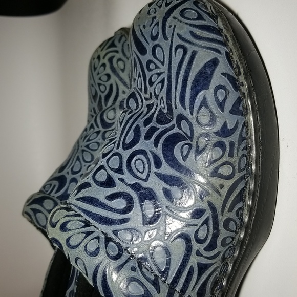 Boc, Blue leather clogs, Women'size 11 - Picture 4 of 12